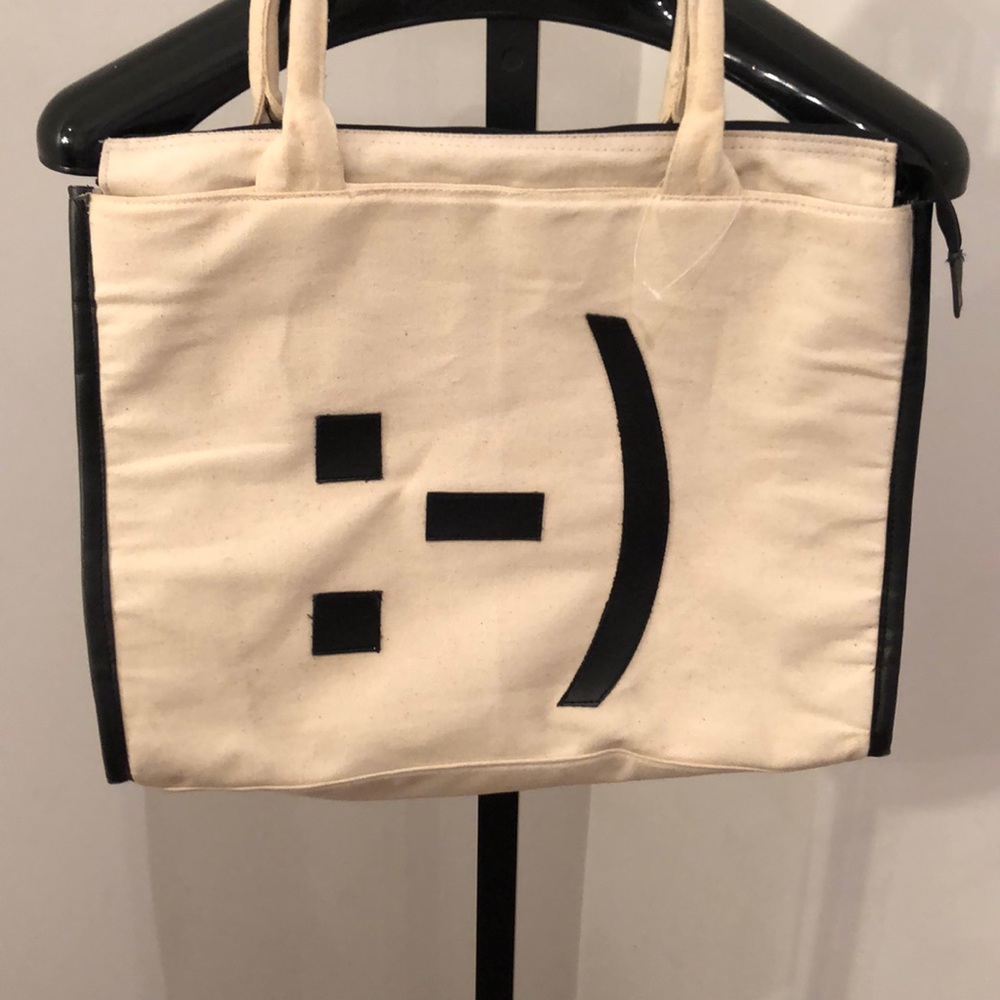 Buckhead Betties Emoji Smiley Face Tote